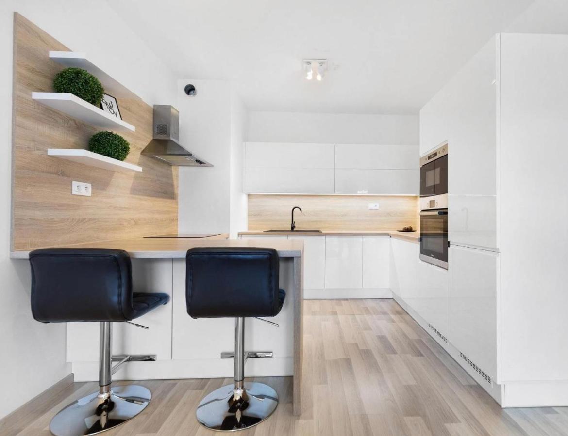 Sunflower - Modern Large Charming Apartment With Balcony Pressburg Exterior foto